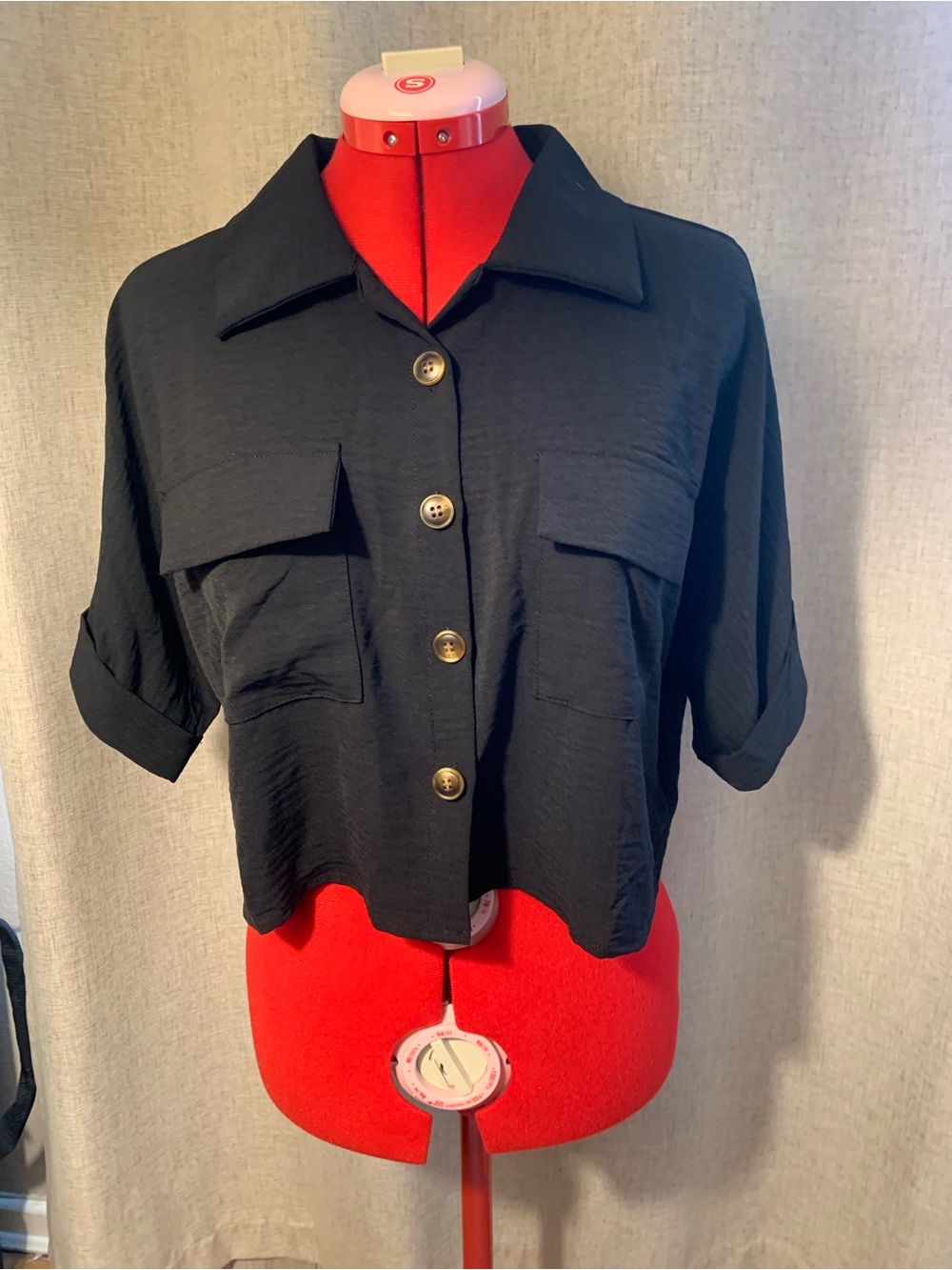 Katch me Black Cropped Button-Front Utility Shirt - Women